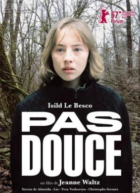 临别射击Pas douce 电影封面